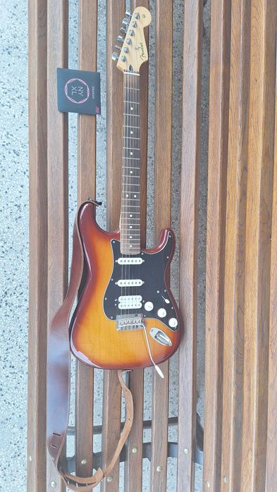 Китара Fender Player Stratocaster + колан и струни