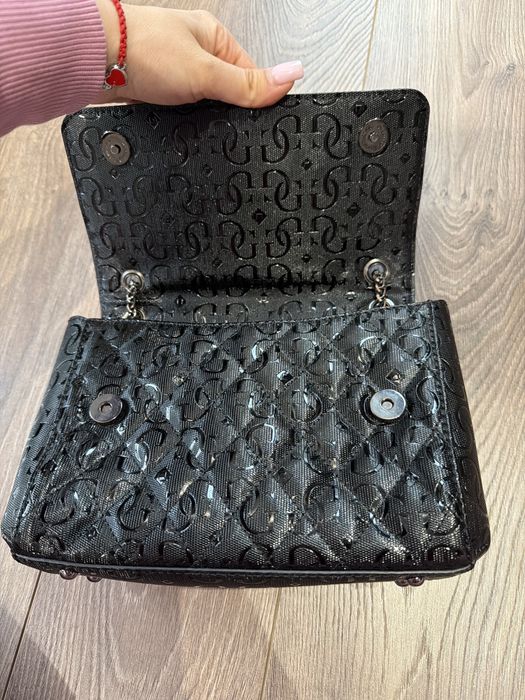 Дамска чанта Guess