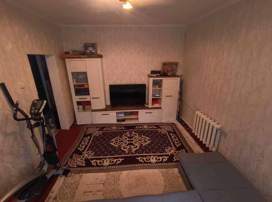 3 бөлмелі пәтер сатылады.