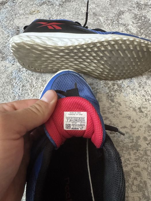 Adidasi reebok