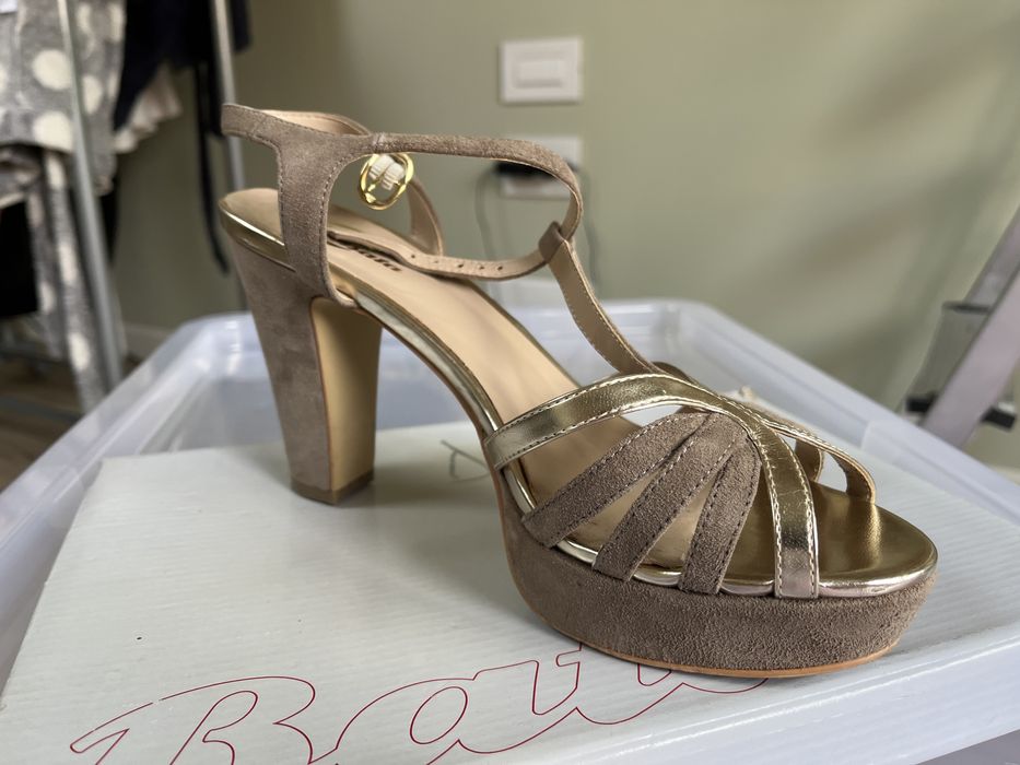 Sandale cu platforma elegante piele Bata