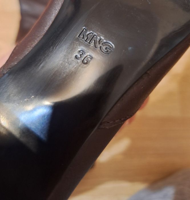 Cizme piele Mango mar 36 si Sandale din piele Zara noi cu eticheta mar