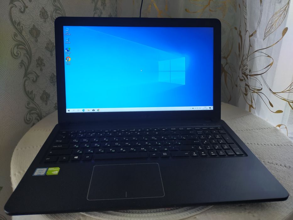 Продаю ноутбук Asus