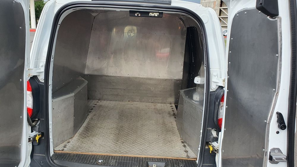 Tabla inox pentru compartimentare  Ford curier