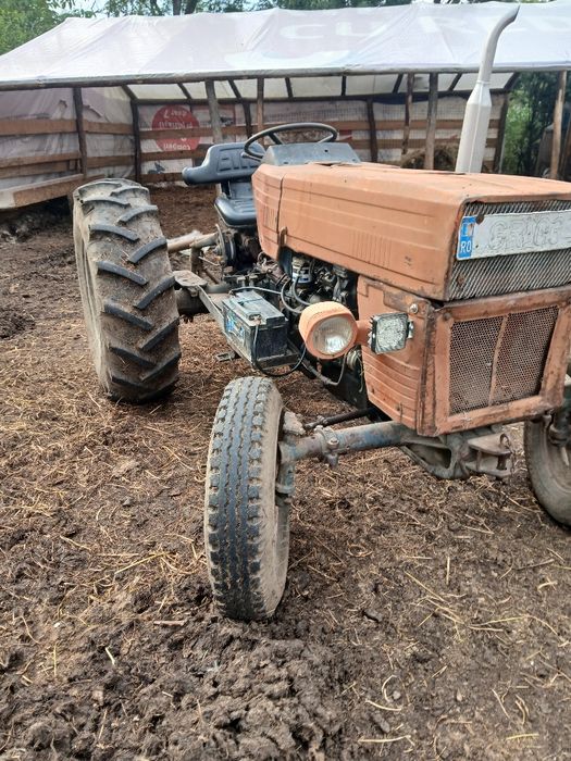 Vand tractoras Leut 445