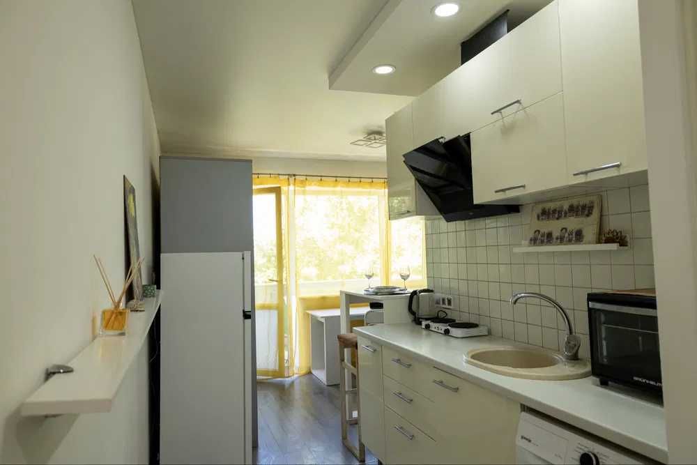 Дава се под наем Едностаен апартамент в Варна, Спортна зала - 35 кв.м за 270 € - Снимка #2