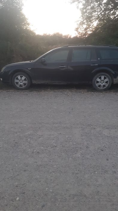 Ford mondeo motoru scoate fum