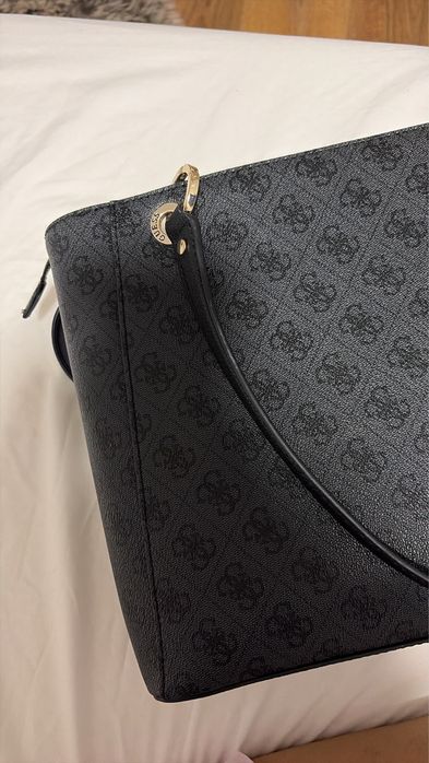 Geanta guess noua