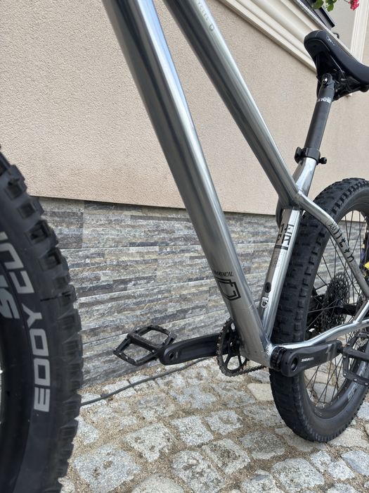 Боен твърдак COMMENCAL META HT AM размер: 27.5/42см