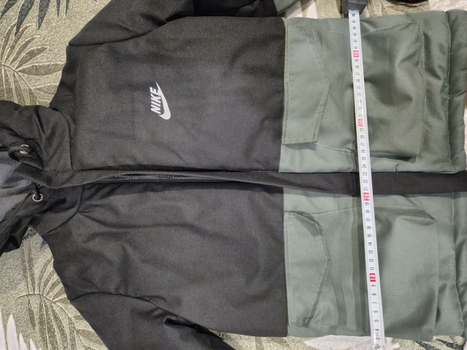 Продам детскую весеннюю куртку