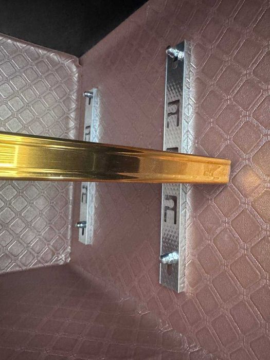 большой сейф для дома и офиса/ крепиться на стекну/ внутри настоящая