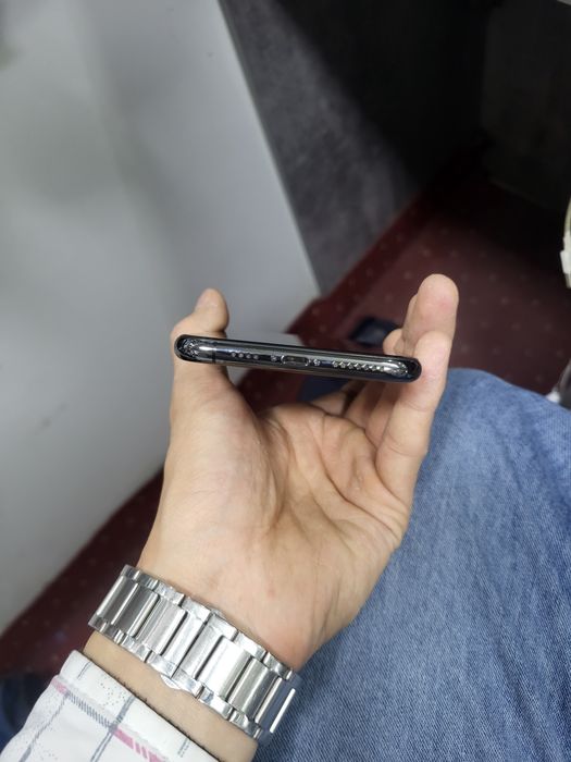 Iphone 11 pro max garantiyalik.