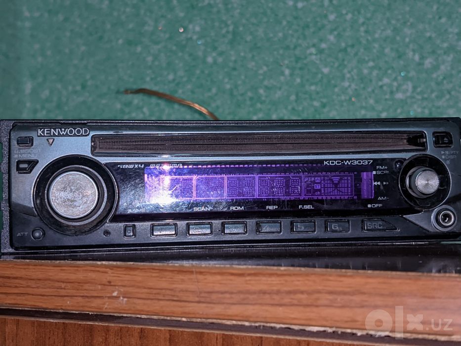 Магнитолы Sony, Kenwood, Damas.