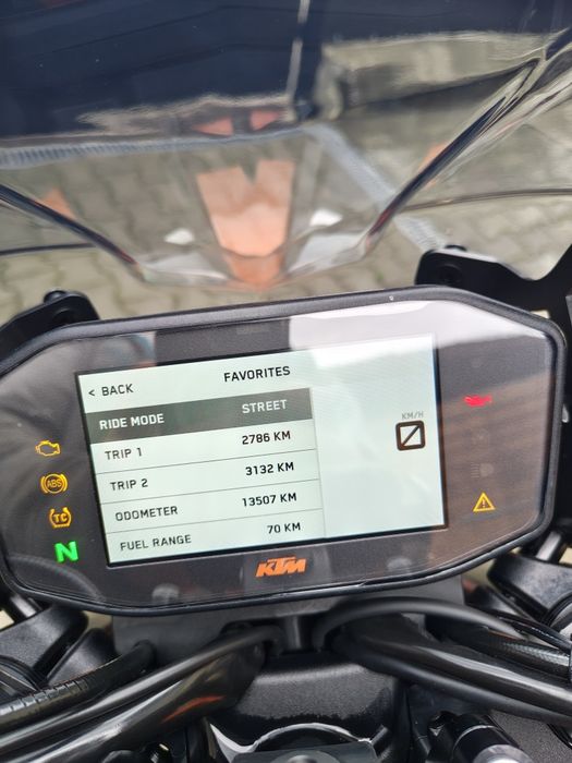 Ktm duke 890 (2023)