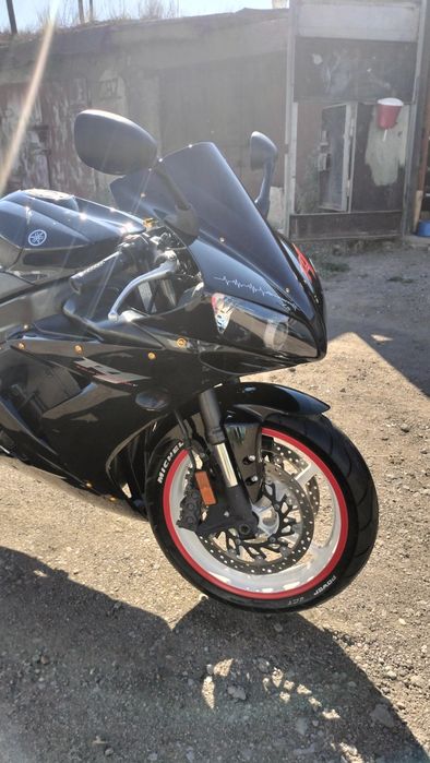 Продам ямаху r1 2006 год