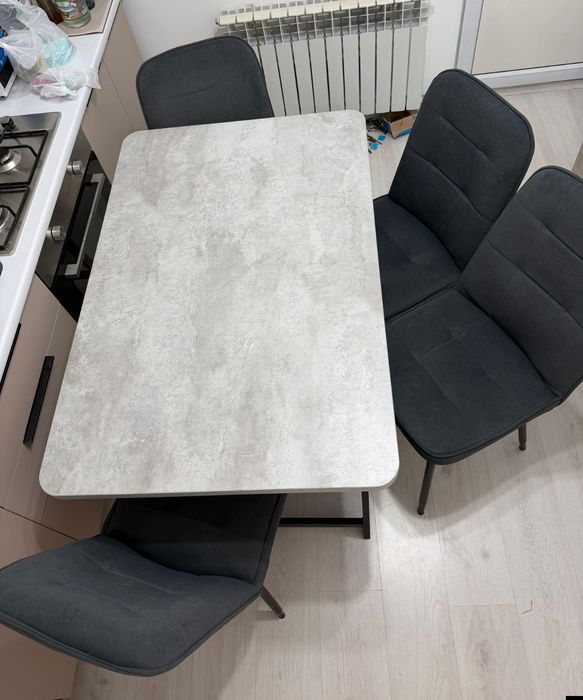 Стол стулья в комплекте