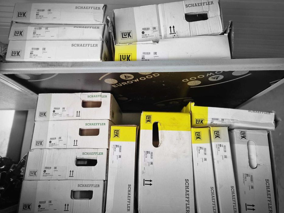 Lichidare de stoc Kit complet volanta/ambreiaj NOU–Preț Mic