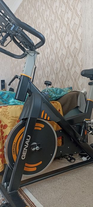 Продам велотренажёр Genau