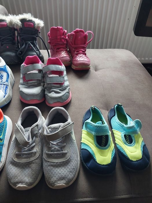 Încălțăminte de firma fete și băieți, mărimi 25-27