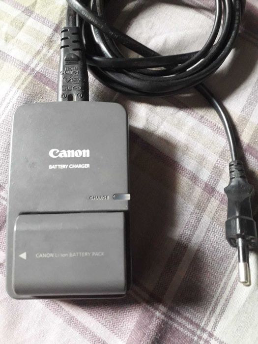 Incarcator si acumulator - baterie - Canon