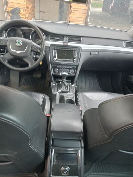 Dezmembrez Skoda superb 2 an 2010 motor 1.8 benzina