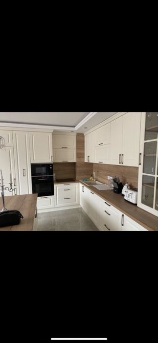 Продава 3-стаен апартамент