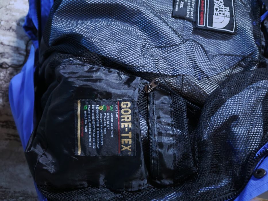 Продава се яке Норт Фейс