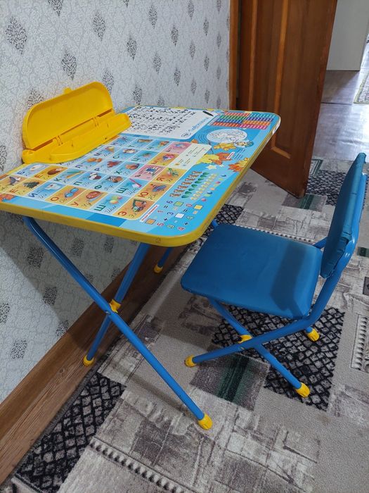Столик и стульчик для ребёнка