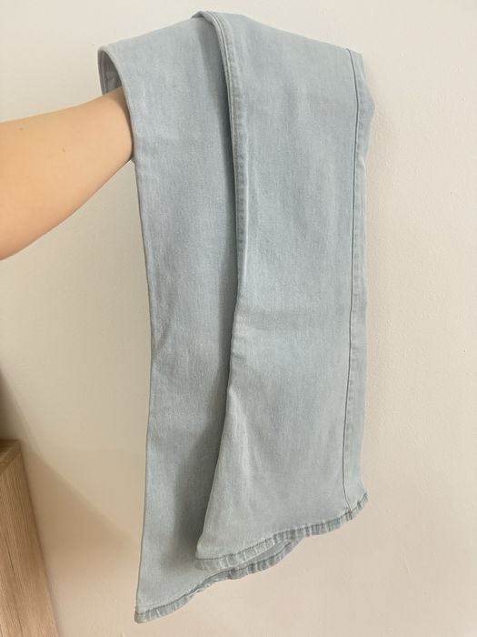 Джинсы 1000тг торг есть