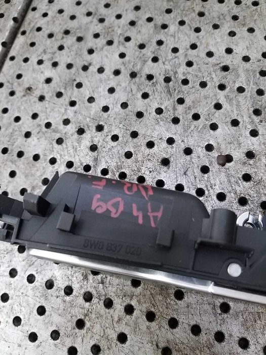 Maner interior usa dreapta fata audi a4 b9 8w break 8w0837020