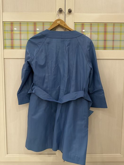 Продам кожаный плащ.