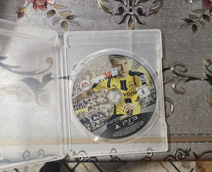 Футболни игри за playstation 3   FIFA 2017 и  FIFA 2010