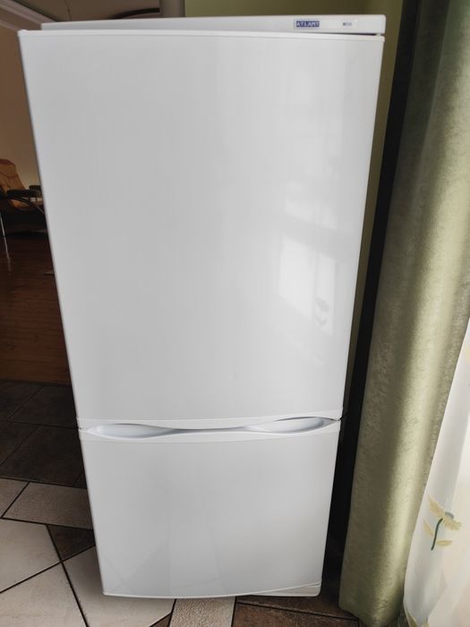 Продам холодильник Атлант