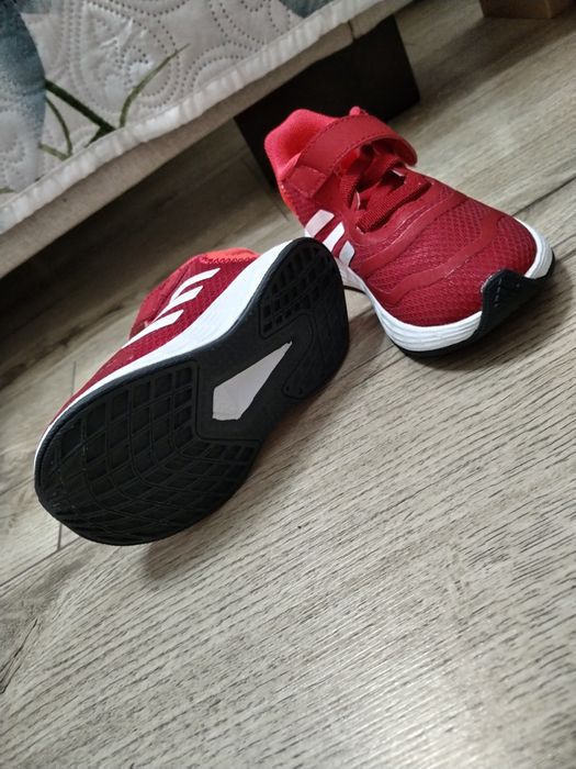 Adidași unisex noi mărimea 20