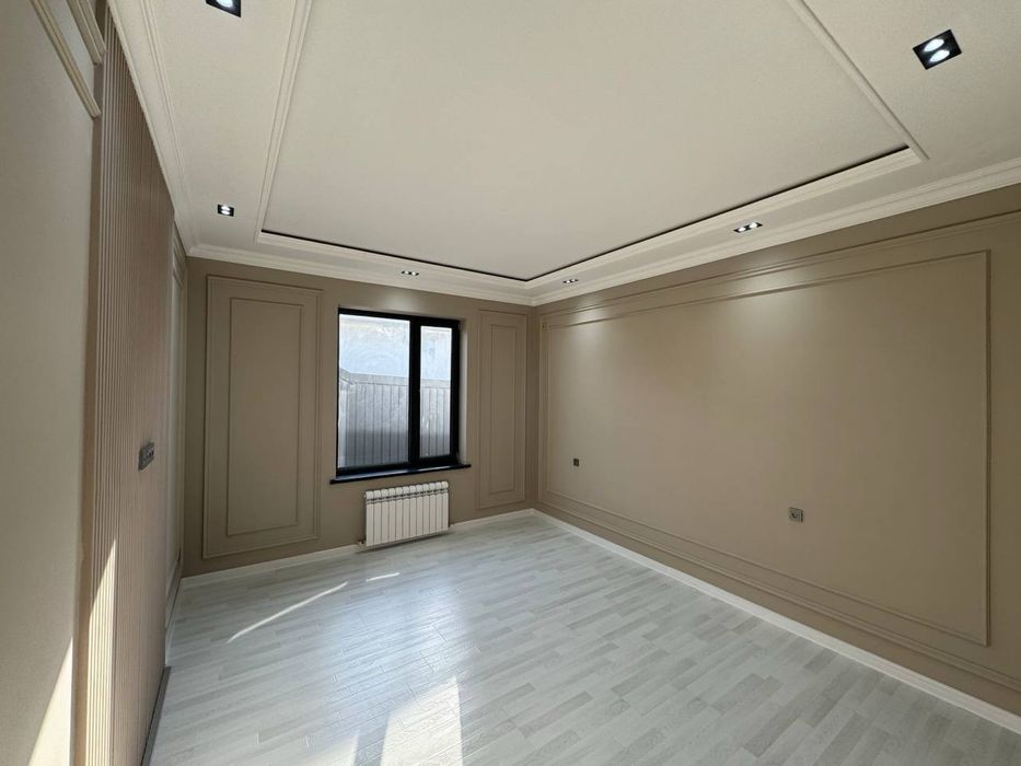 Зенитда 2 қаватли енги ховли сотилади