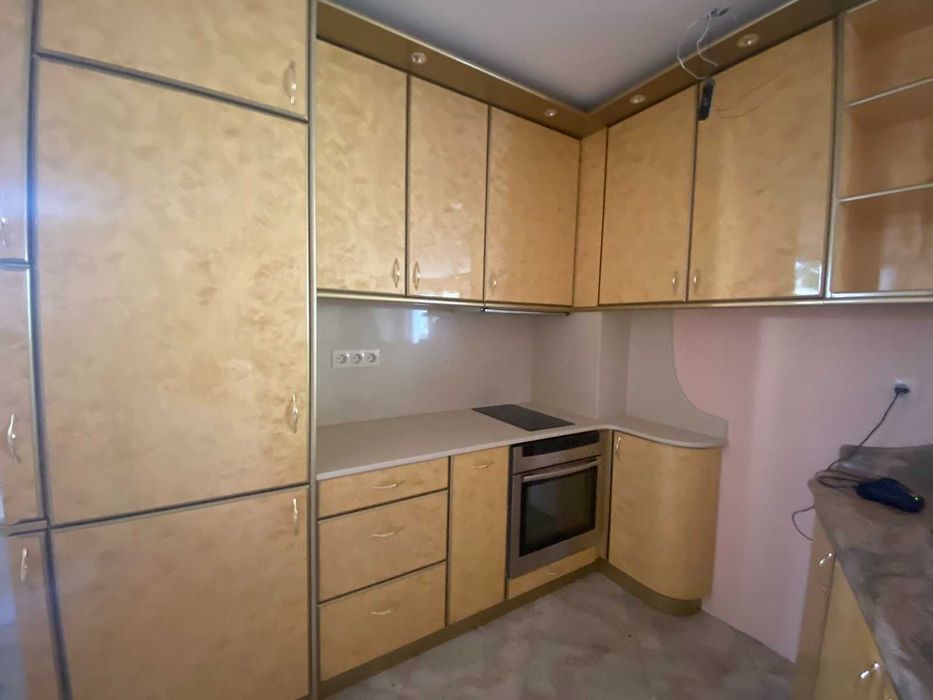 Продава се Тристаен апартамент в София, 7-ми 11-ти километър - 94 кв.м за 3618 €/кв.м - Снимка #4