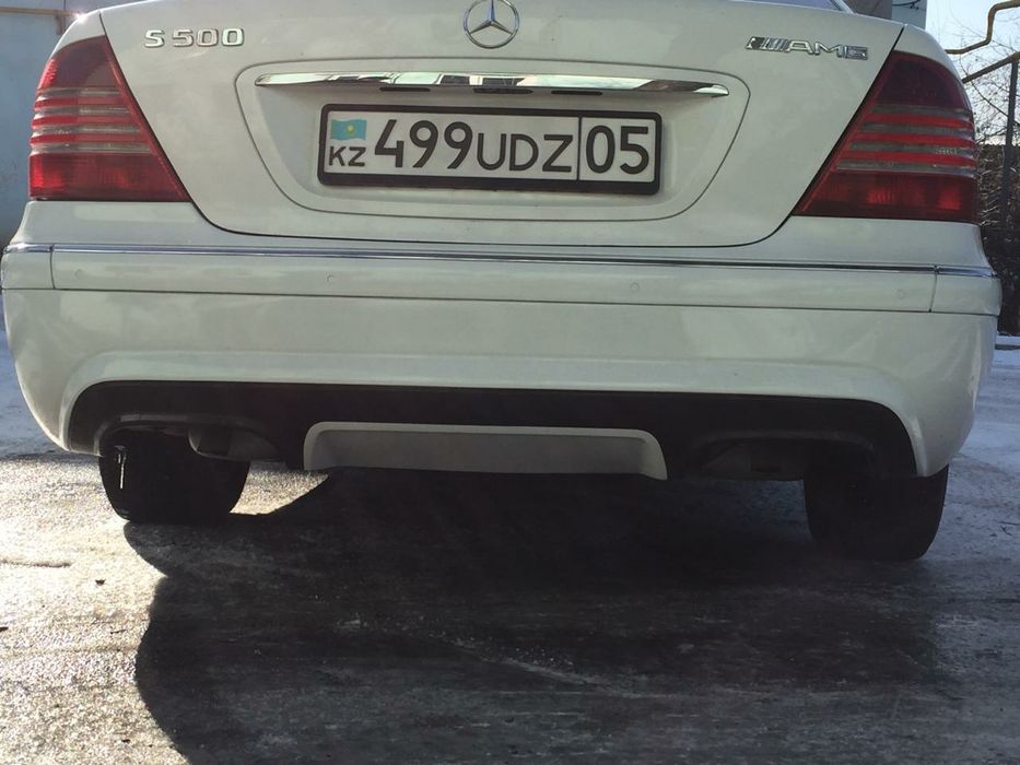 Продам дазний бампер на Мерседес s220