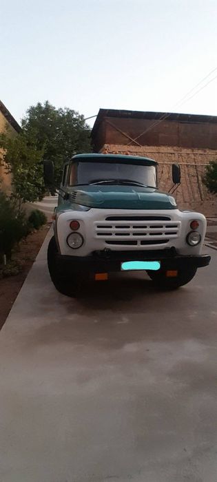 Zil 130    vadavoz