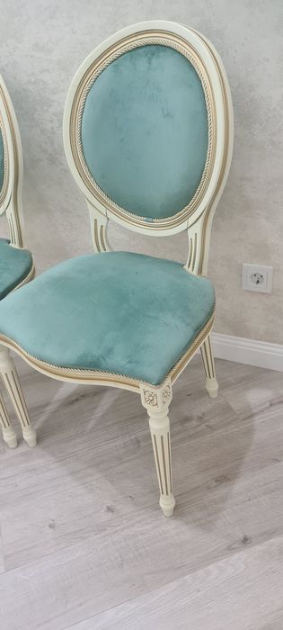 Продам стулья для гостиной