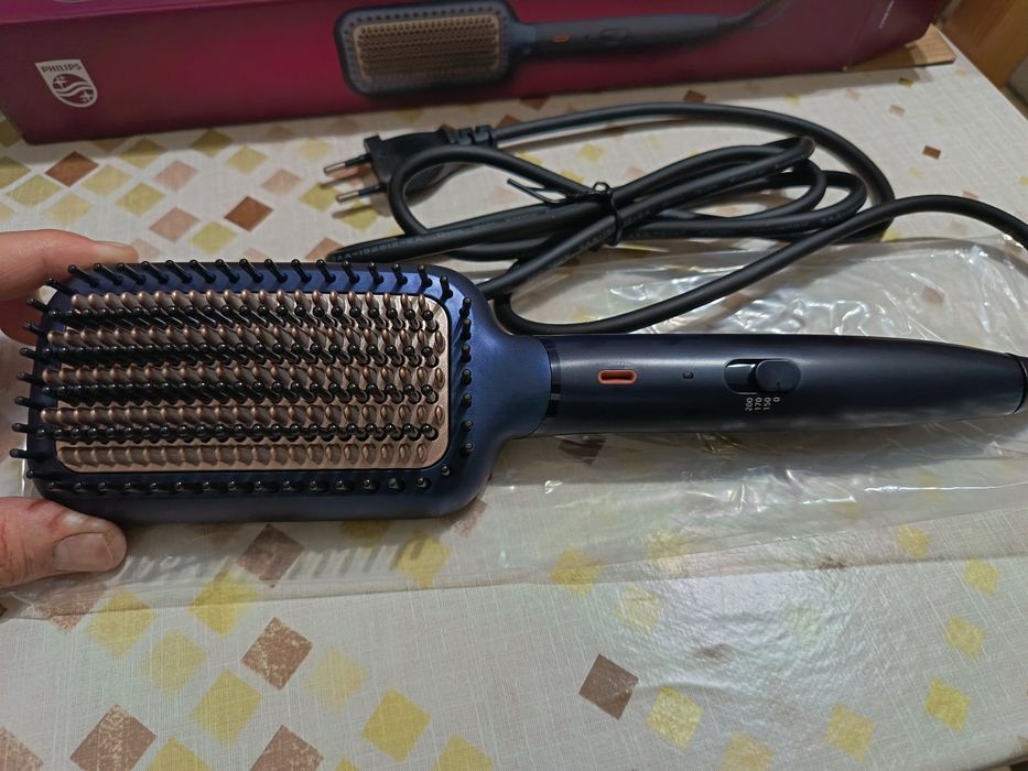 Perie incalzita Philips BHH885