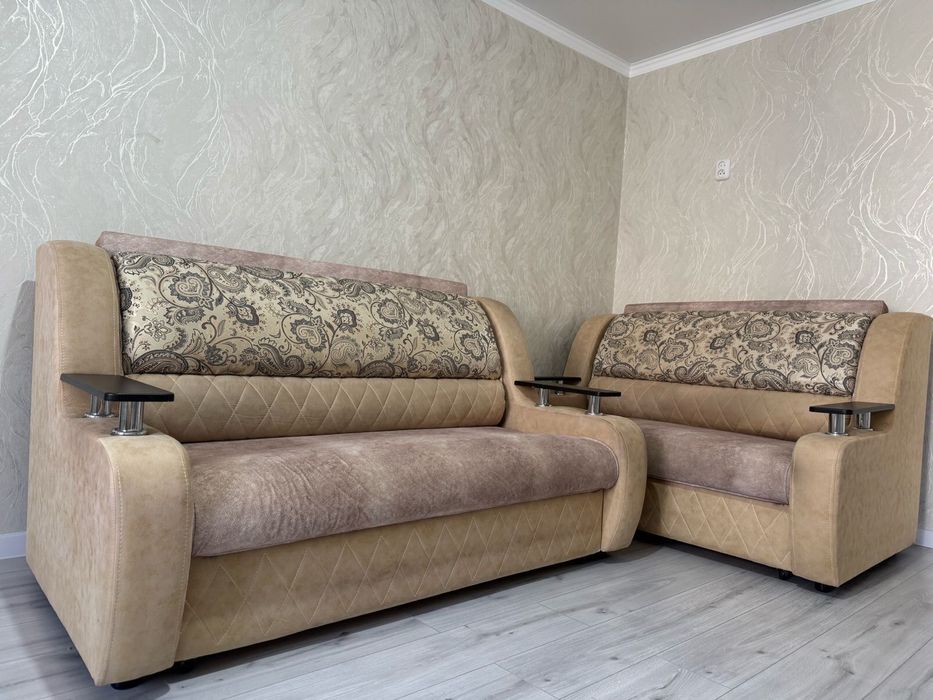 Продаётся диван двойка в отличном состоянии