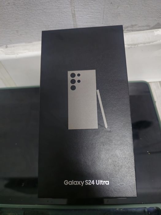 Продаю самсунг S24 ультра