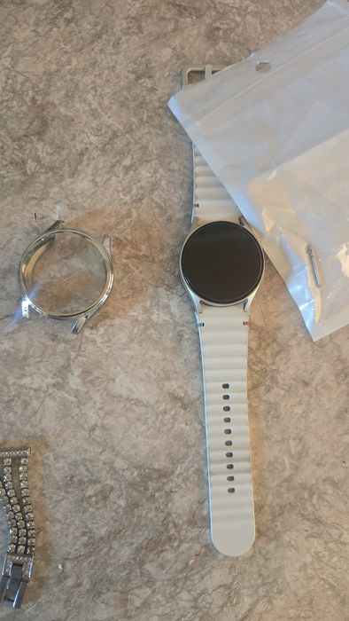 Продам смарт часы samsung watch 7