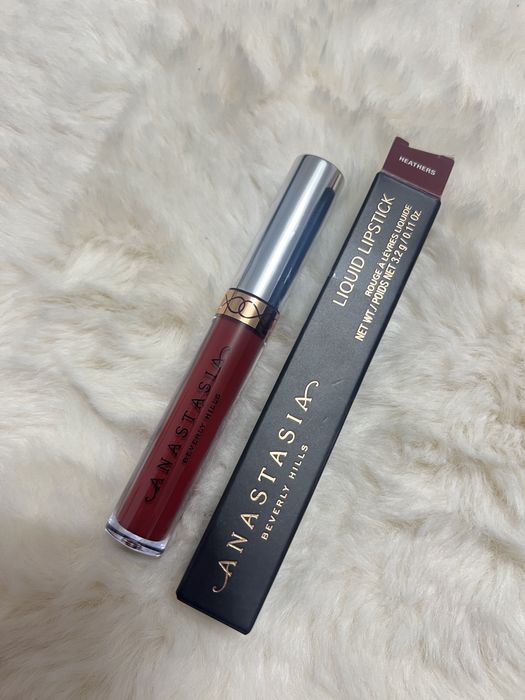 Ruj lichid Anastasia Beverly Hills  - roșu Heathers