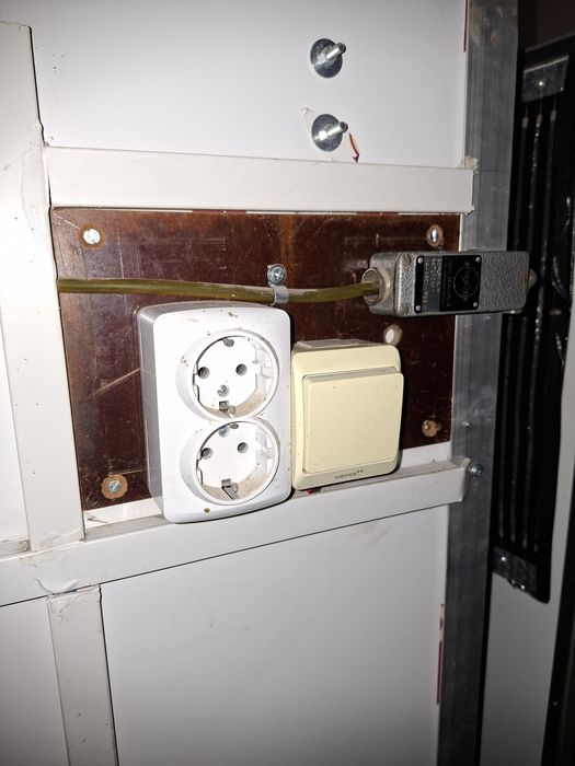 Vind incubator automat1320 oua gaina