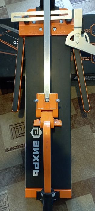 Плиткорез новый Вихрь.