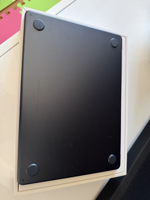 MacBook Air 13” Apple M2 | 8 GB RAM | 256 GB SSD