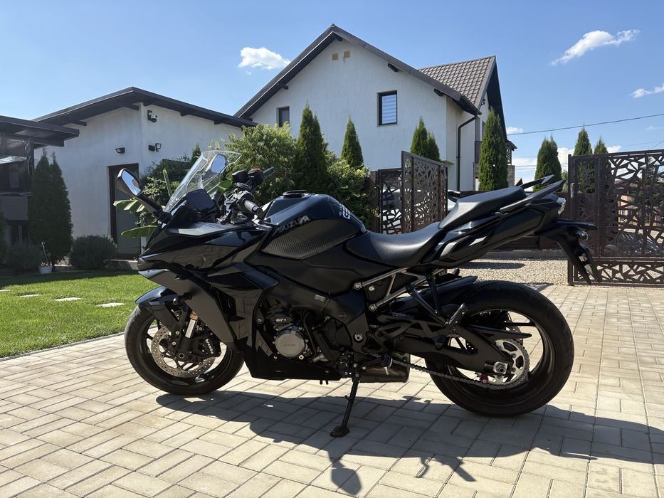 Vand Schimb cu masina Suzuki GSXS 1000 GT