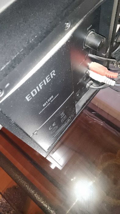 Субуфер с колони,никакви забележки.