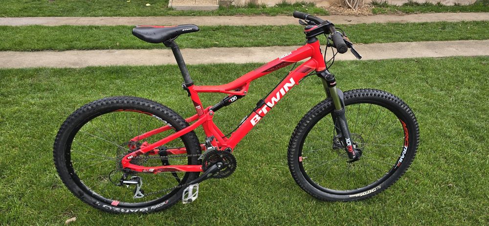 Bicicleta full suspension Rockrider 540s